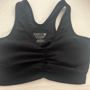 Black sports bra